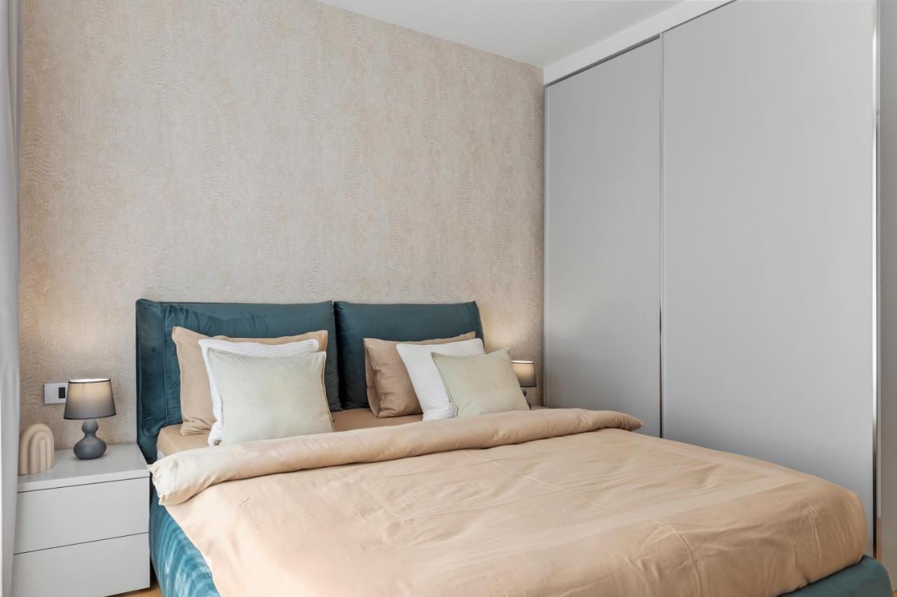 Aviation Tower Luxury Appartamento *